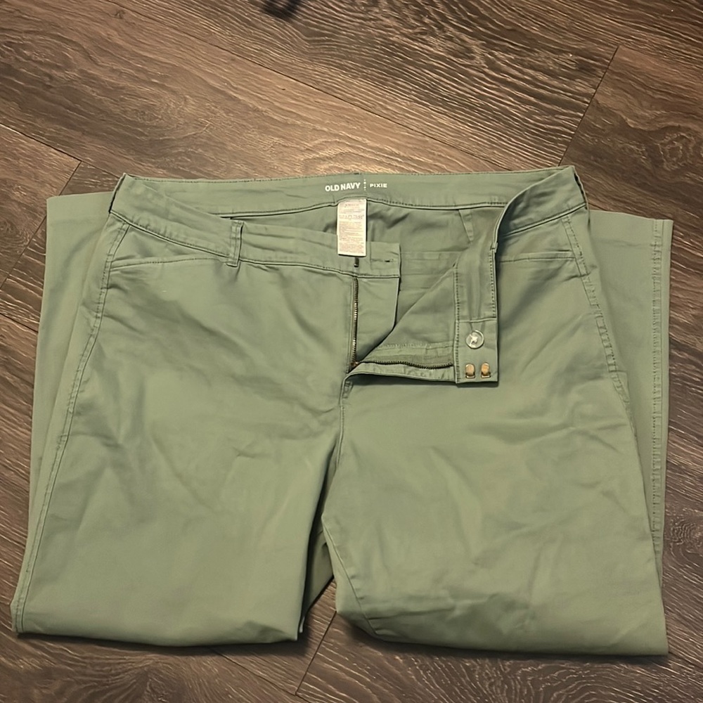 Old navy pixie light sage green slacks